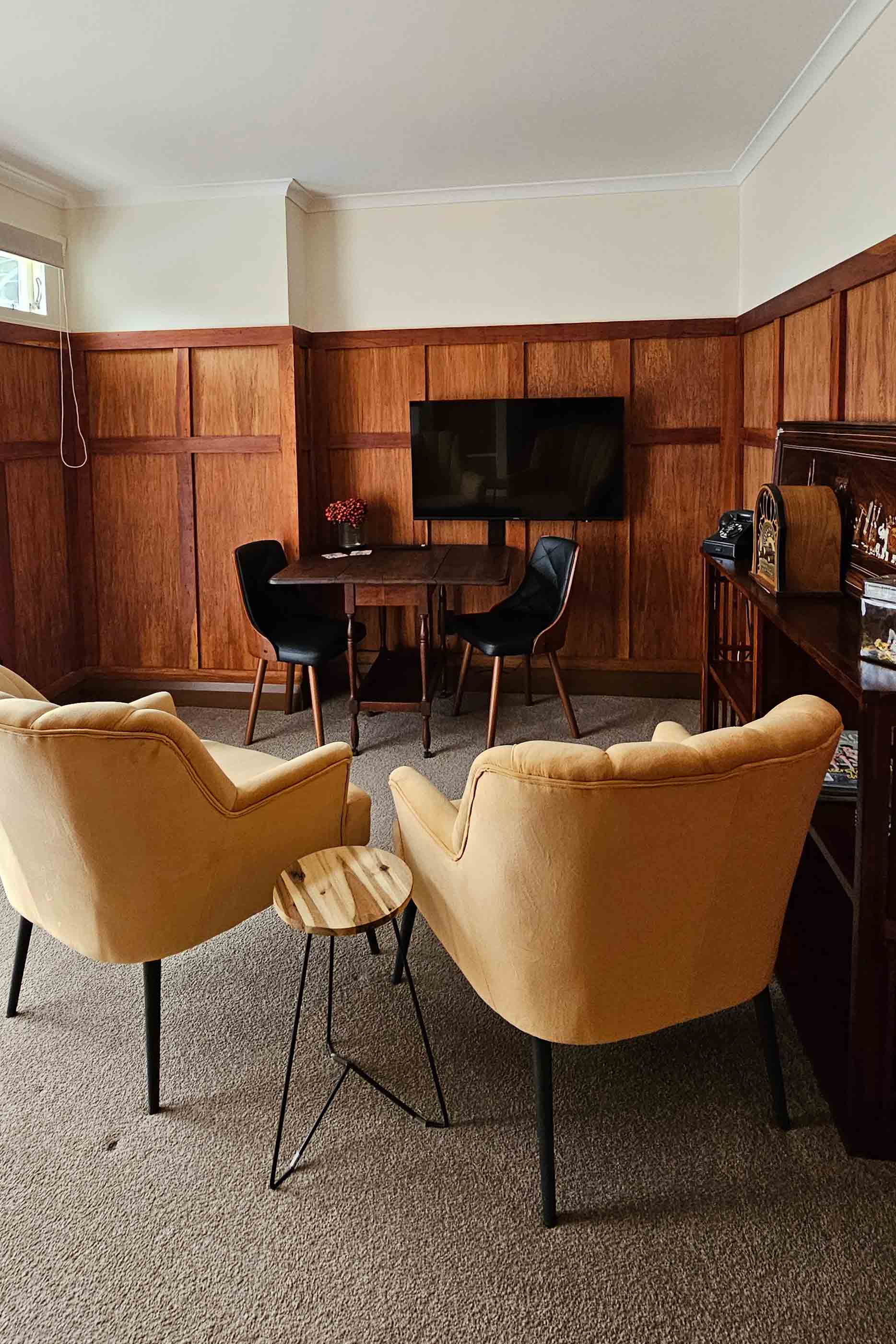 The Lounge